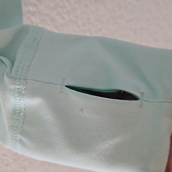 Hollister- Active Jacket - Picture 4 of 7